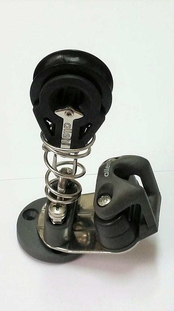 FS - A4766/A2040 - Impulse traveller swivel cleat with mainsheet block mounted on top